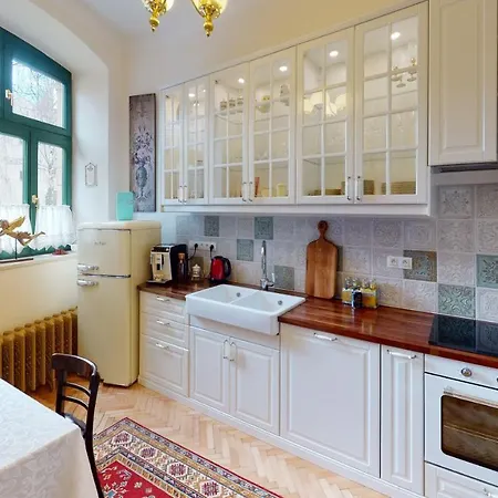 U Alzbety アパート *